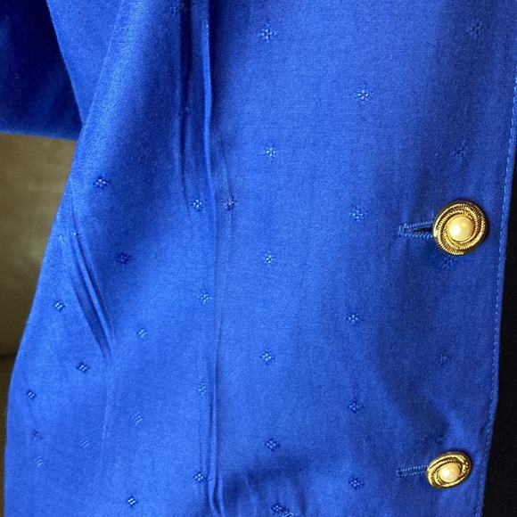 💐 vintage Pearl button up royal blue vintage blouse - Picture 4 of 6